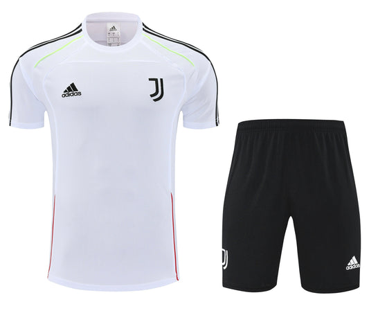 CAMISETA Y PANTALÓN CORTO ENTRENAMIENTO JUVENTUS 25/26